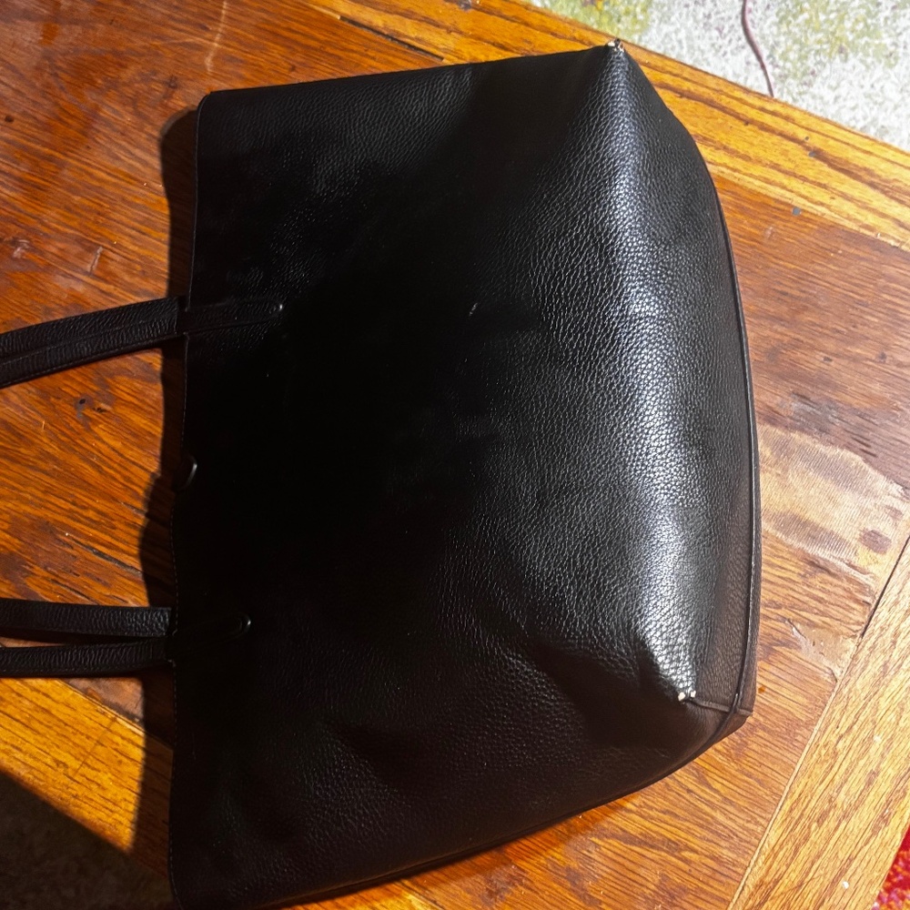 Ralph Lauren Genuine Leather Tote – Classic Style
